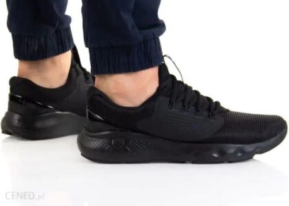 Buty Under Armour Charged Vantage 2 M 3024873 (kolor Czarny