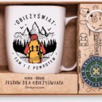 Nadwyraz.Com Zestaw Obieżyświat Kubek + Brelok