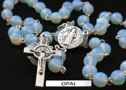 RóŻANIEC Benedyktyński Z Kamienia Opal