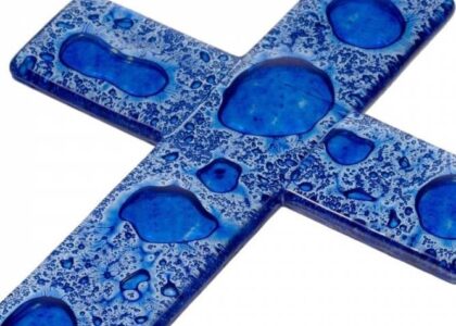 Szklany krzyż na ścianę ciemnoniebieski