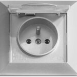 Timex Opal Gniazdo Pojedyncze Z/U 16A 250V Ip44 Z Klapką Białe Gpt-16 Oph